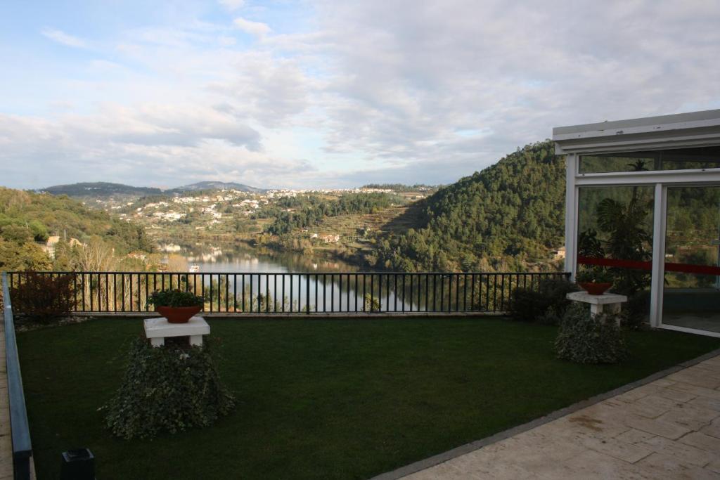 ホテルQuinta De Santa Cruz Canelas  エクステリア 写真