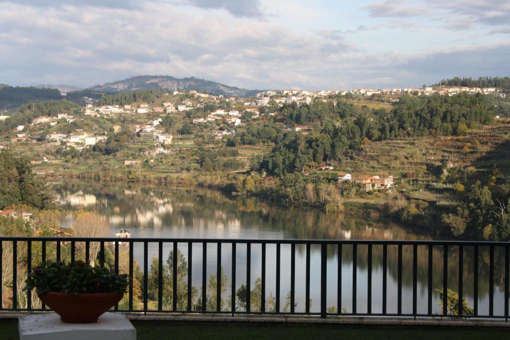 ホテルQuinta De Santa Cruz Canelas  エクステリア 写真