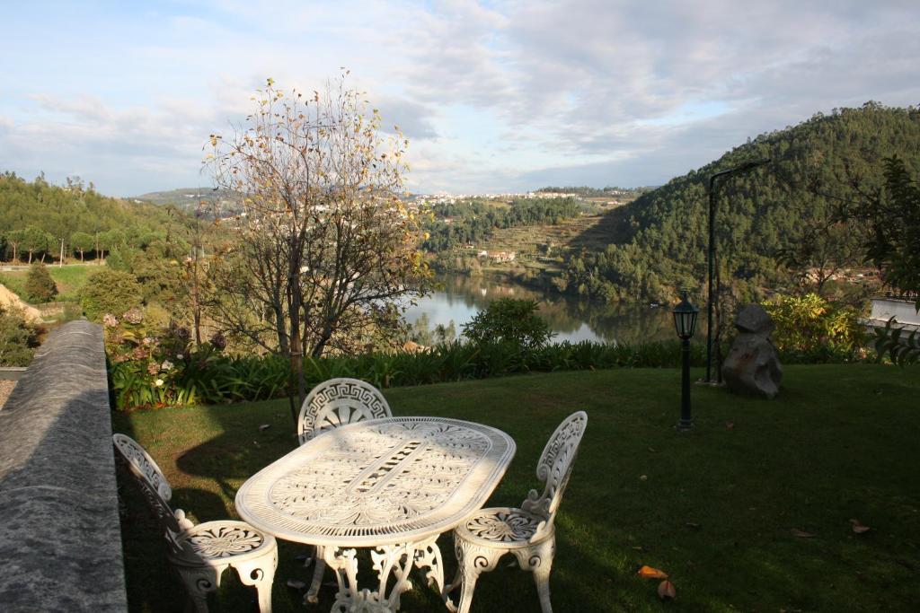ホテルQuinta De Santa Cruz Canelas  エクステリア 写真